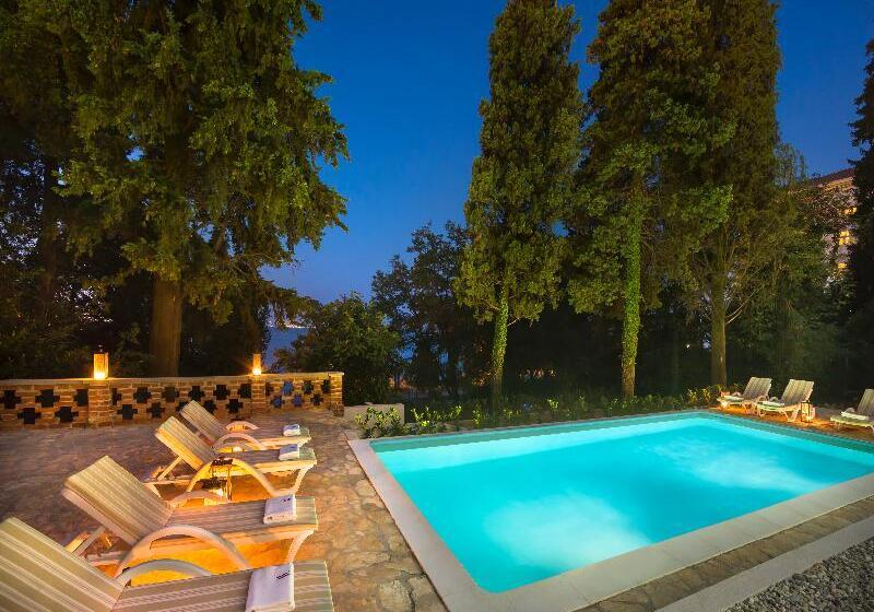 هتل Remisens Villa Atlanta