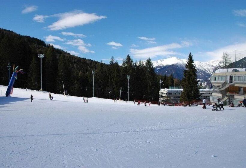 فندق Residence Artuik   Perini Vacanze