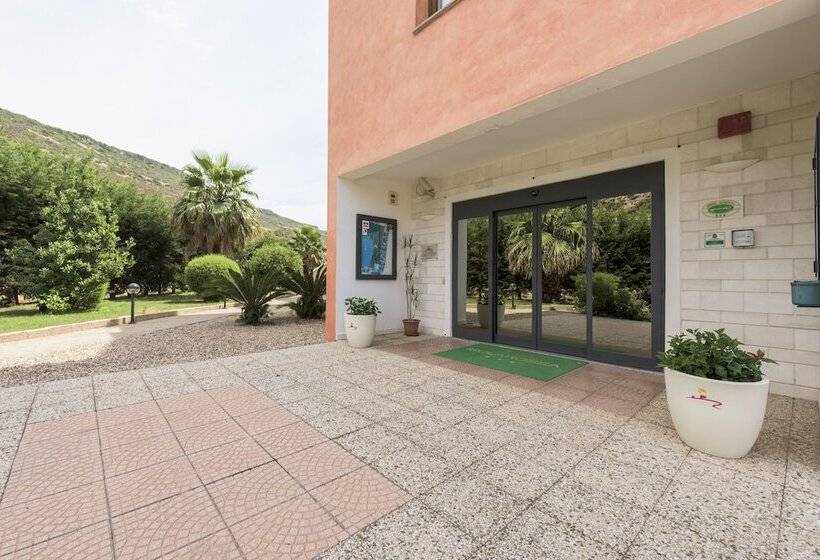 בית מלון כפרי Resort Isola Rossa