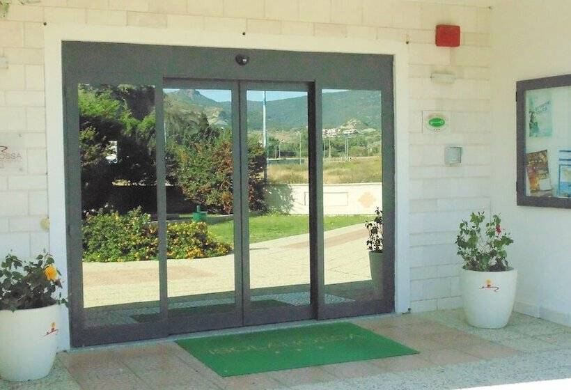 فندق Resort Isola Rossa