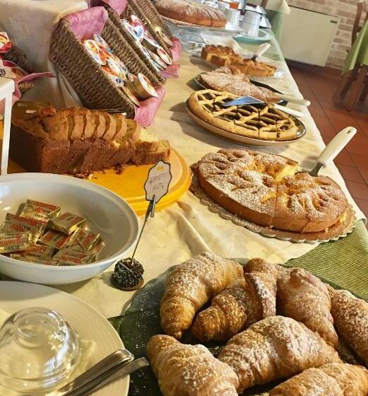 فندق Ristorante Casa Rossa