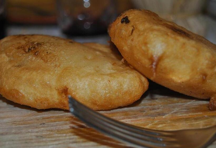 فندق Ristorante Casa Rossa