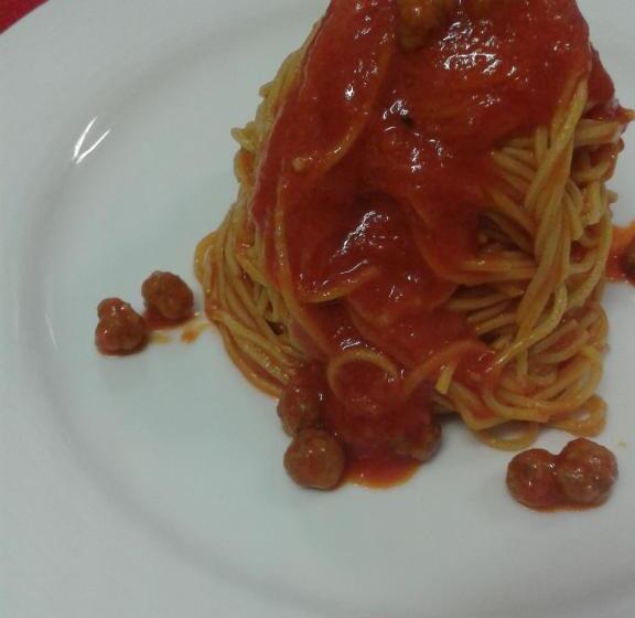 فندق Ristorante Casa Rossa