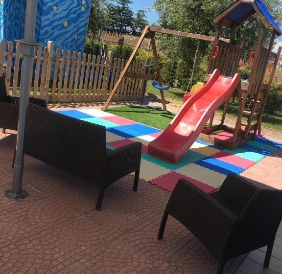 فندق Ristorante Casa Rossa