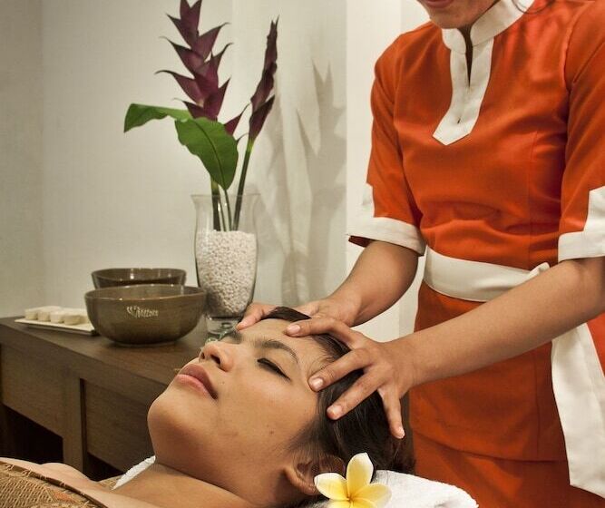 فندق Royal Regantris Kuta