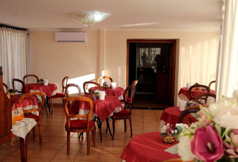 Отель Santa Caterina