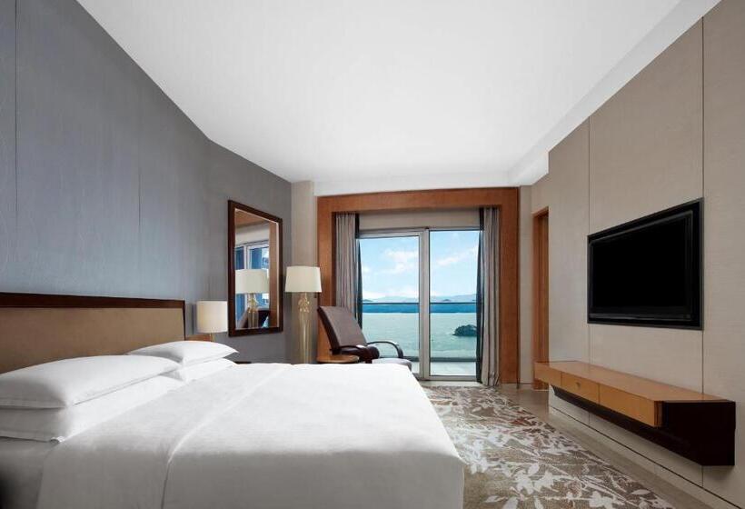 Отель Sheraton Qiandao Lake Resort