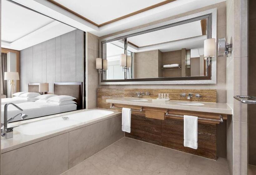 Отель Sheraton Qiandao Lake Resort