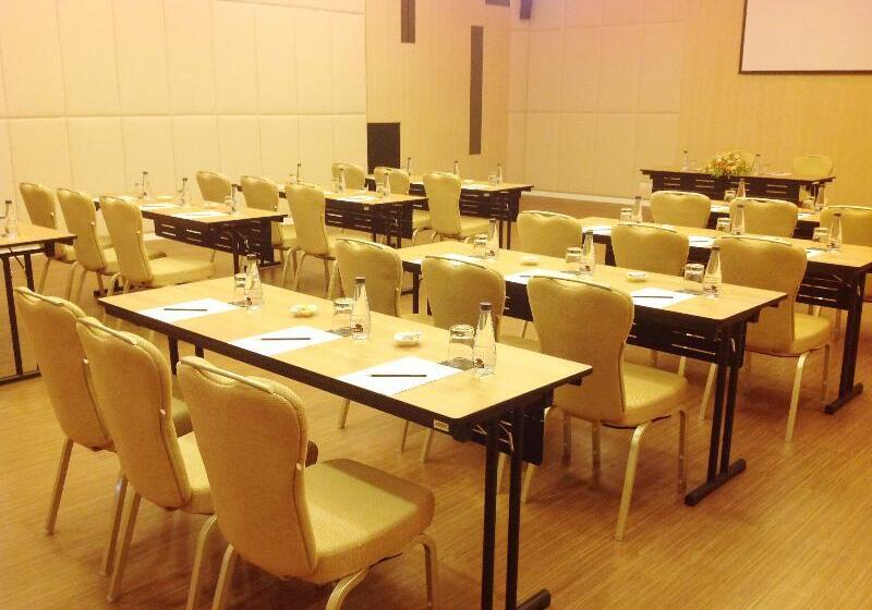 Sleep With Me Hotel Design Hotel @ Patong