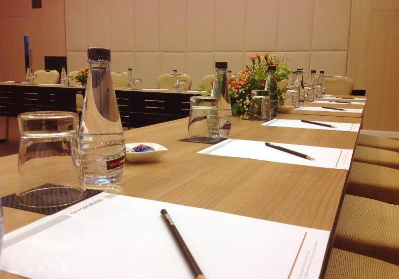 Sleep With Me Hotel Design Hotel @ Patong