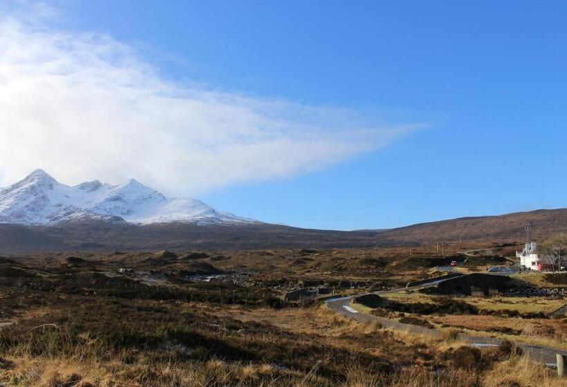 Отель Sligachan