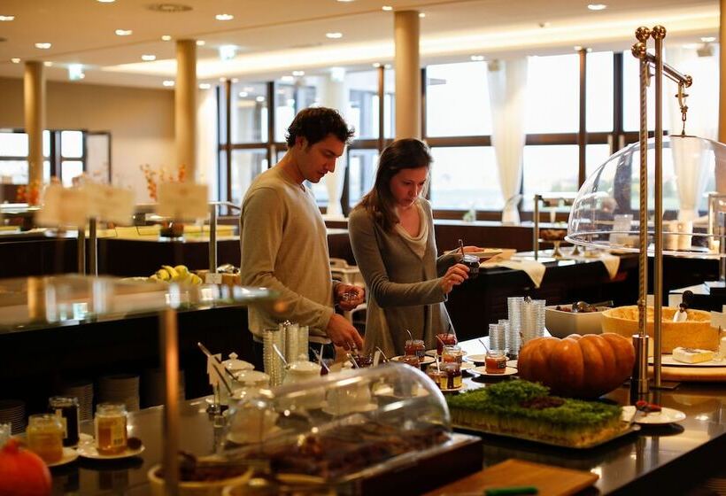 호텔 St. Martins Therme & Lodge