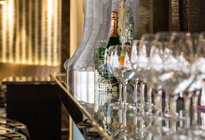 هتل Swissôtel Resort Sochi Kamelia