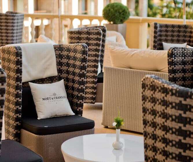 هتل Swissôtel Resort Sochi Kamelia