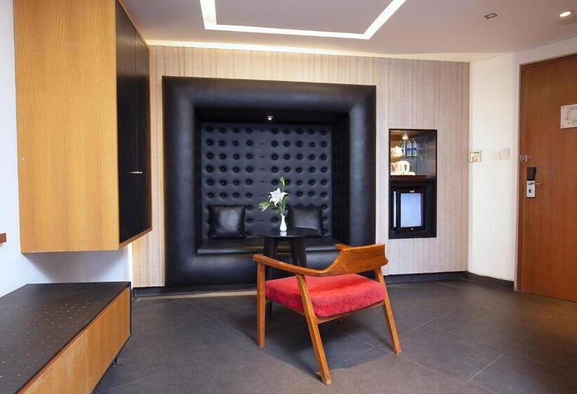 ホテル The 1o1 Bali Fontana Seminyak