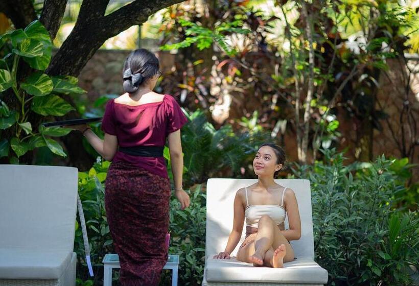 ホテル The 1o1 Bali Fontana Seminyak