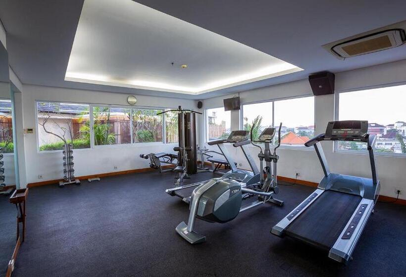 בית מלון כפרי The 1o1 Bali Fontana Seminyak