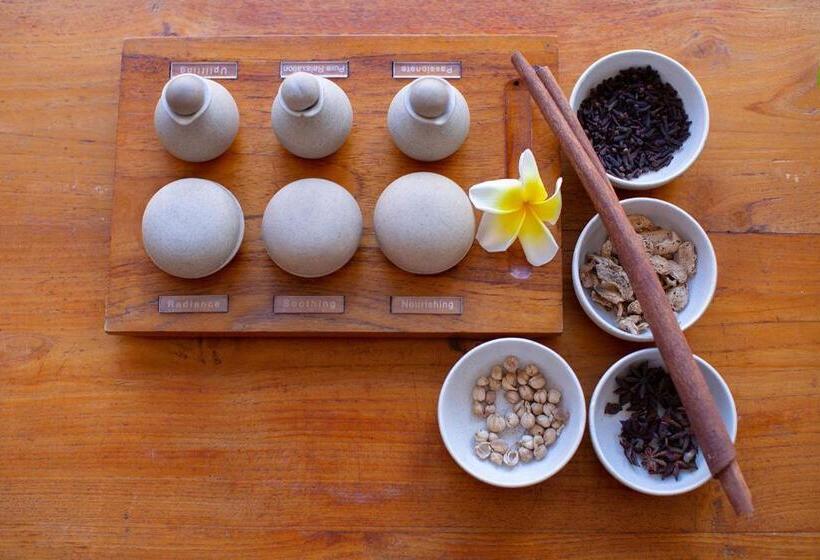 ホテル The 1o1 Bali Fontana Seminyak