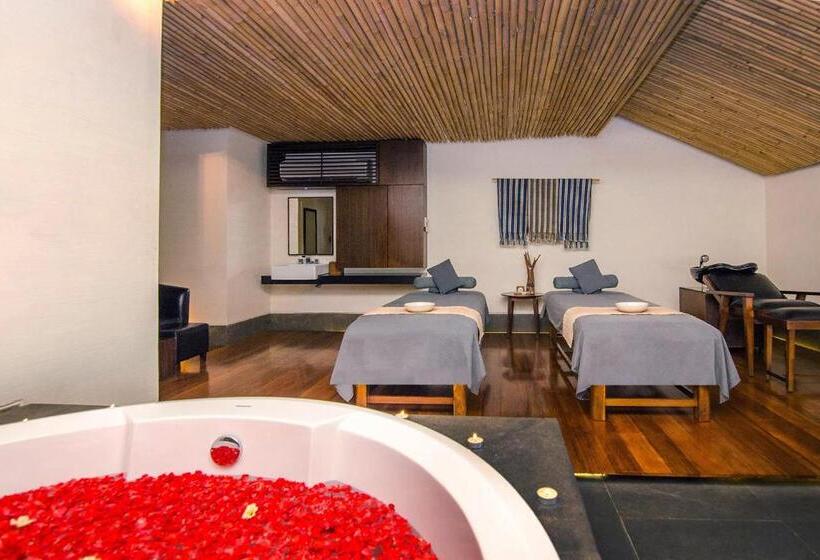 בית מלון כפרי The 1o1 Bali Fontana Seminyak