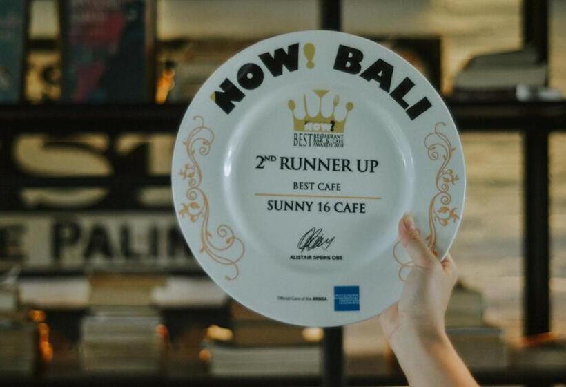 בית מלון כפרי The 1o1 Bali Fontana Seminyak