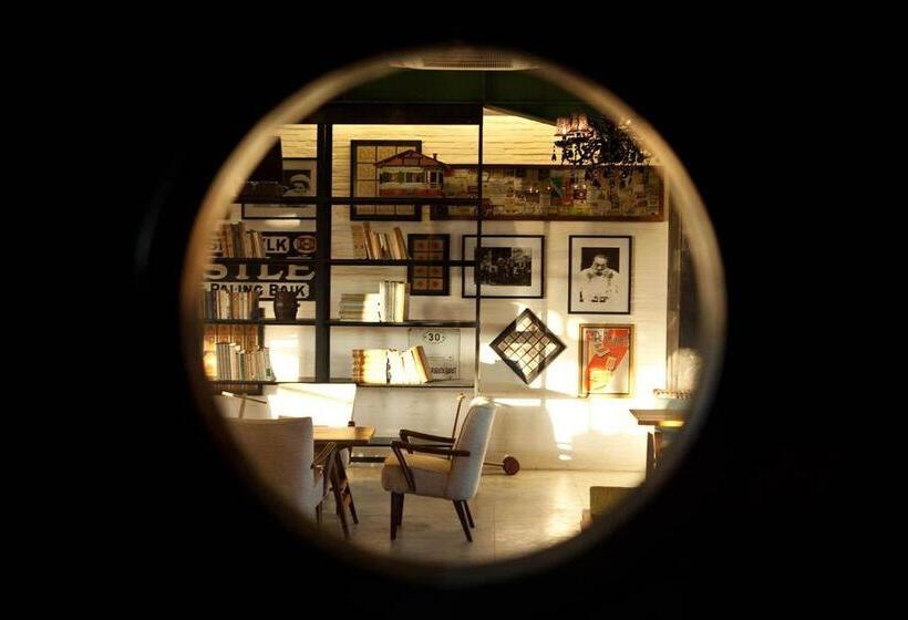 ホテル The 1o1 Bali Fontana Seminyak