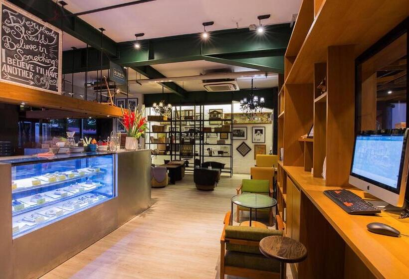 ホテル The 1o1 Bali Fontana Seminyak