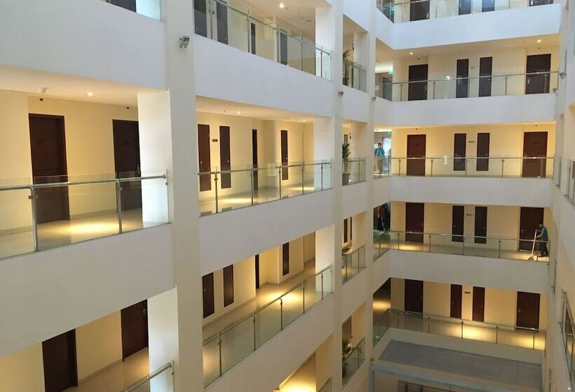 בית מלון כפרי The 1o1 Malang Oj