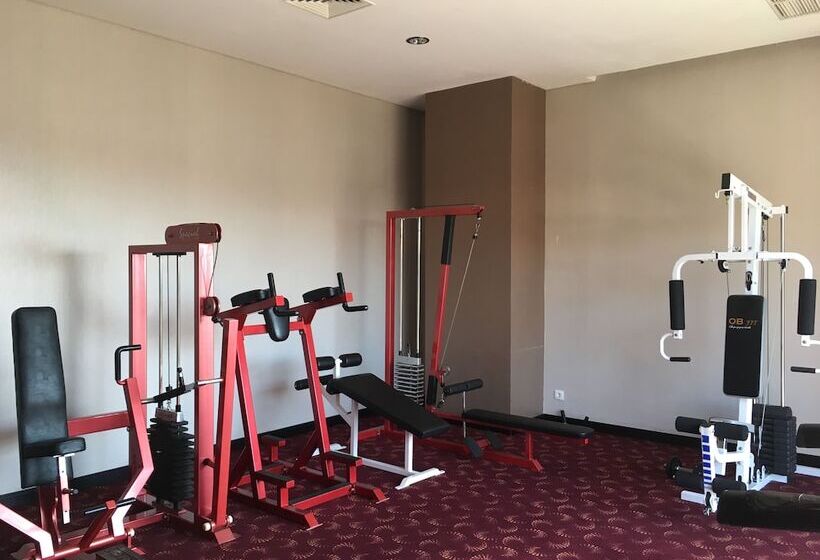 בית מלון כפרי The 1o1 Malang Oj