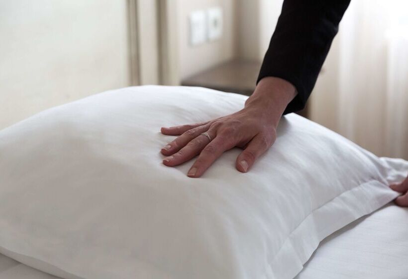 酒店 The Originals Boutique, Hôtel Les Poèmes De Chartres