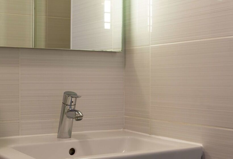 酒店 The Originals Boutique, Hôtel Les Poèmes De Chartres