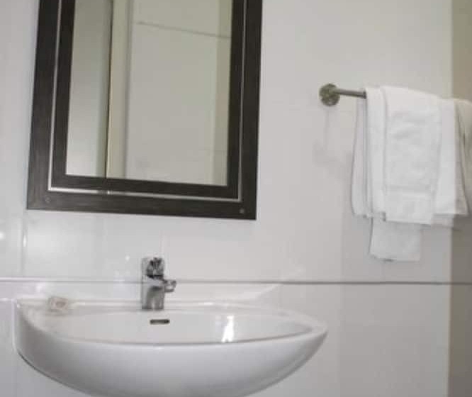 فندق The Originals Du Grand Monarque Nantes Gare