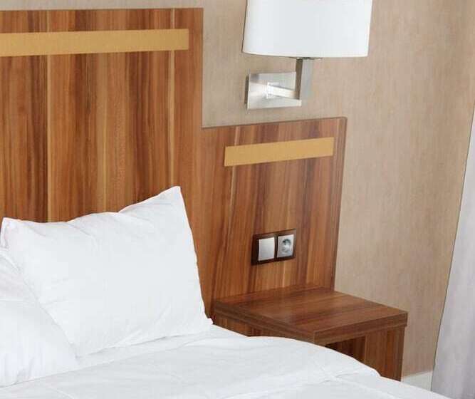 فندق The Originals Du Grand Monarque Nantes Gare