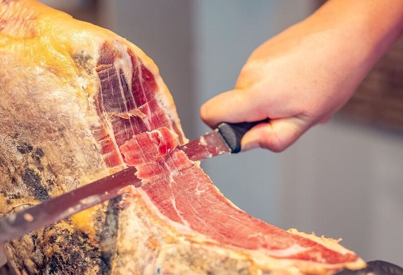 Отель The Originals City, Hôtel Le Pavillon, Béziers Est