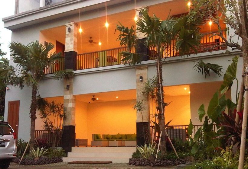 ホテル The Widyas Bali Villa