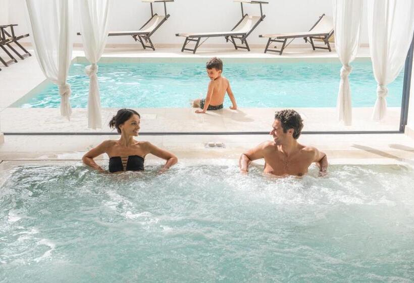 هتل Tiffany & Resort