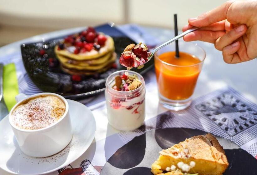 هتل Tiffany & Resort