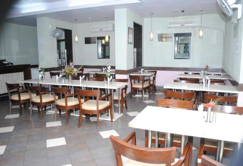 酒店 Tourist Deluxe