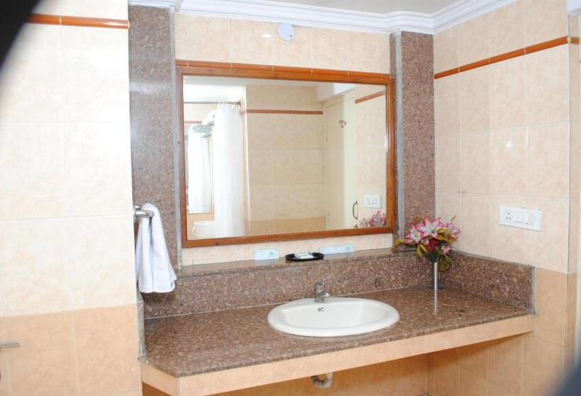 酒店 Tourist Deluxe