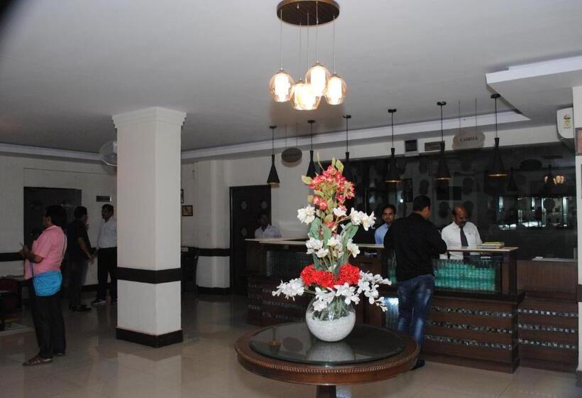 酒店 Tourist Deluxe