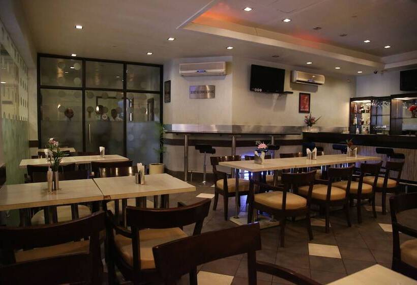 酒店 Tourist Deluxe