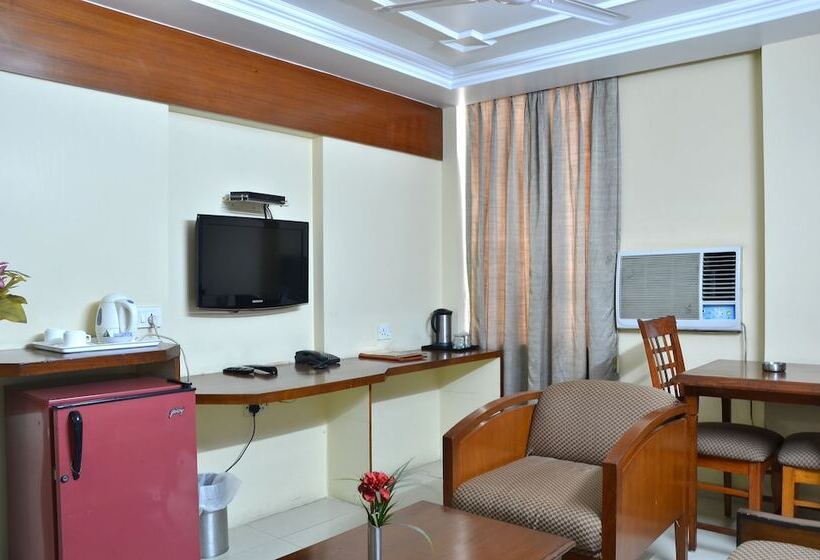 酒店 Tourist Deluxe