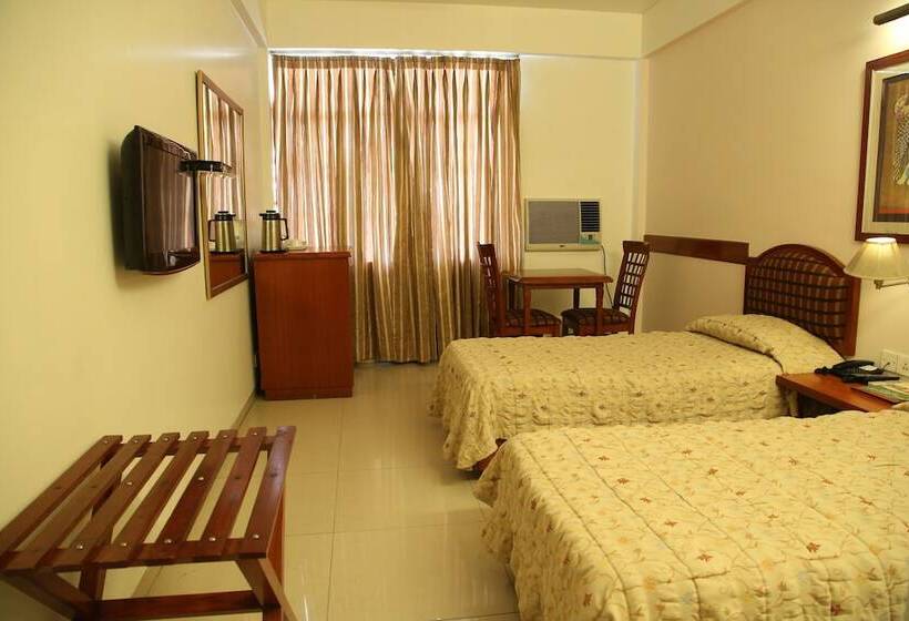 酒店 Tourist Deluxe