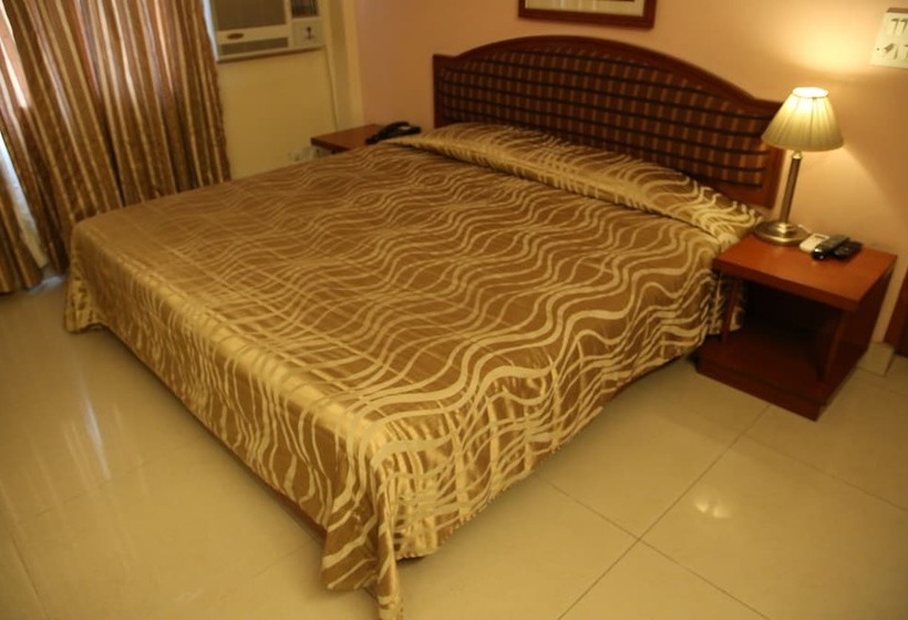 酒店 Tourist Deluxe