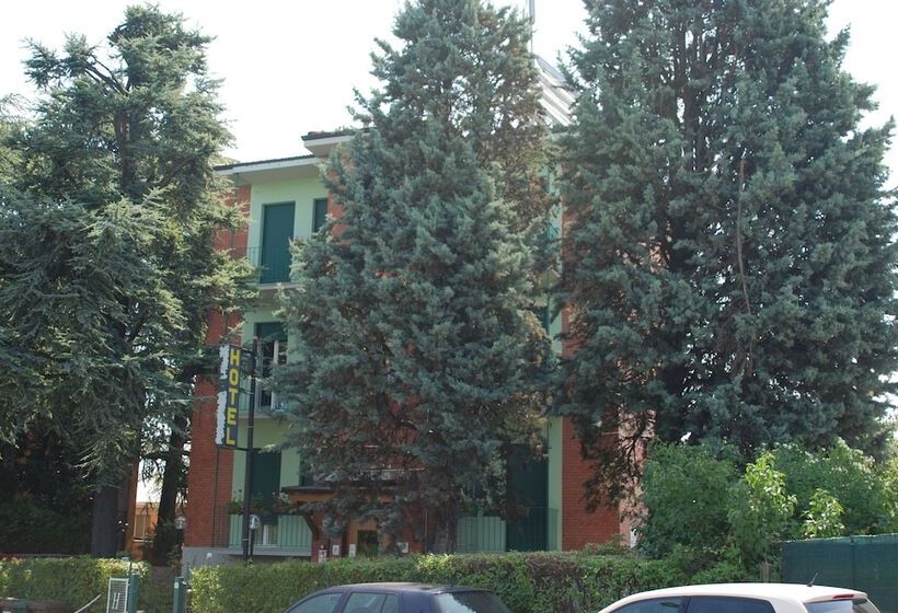Hotel Tuscolano