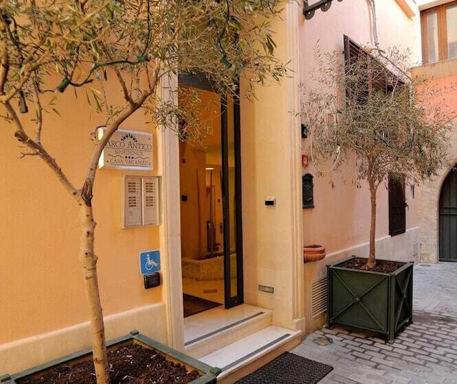 Residence Arco Antico
