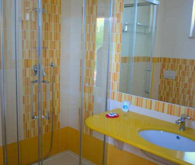 Курорт Baia Di Trainiti