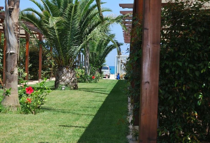 Курорт Baia Di Trainiti