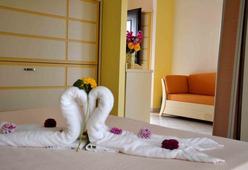 Курорт Baia Di Trainiti