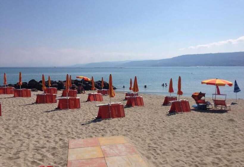 Курорт Baia Di Trainiti