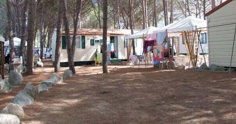 אתר נופש Camping&village Le Cernie